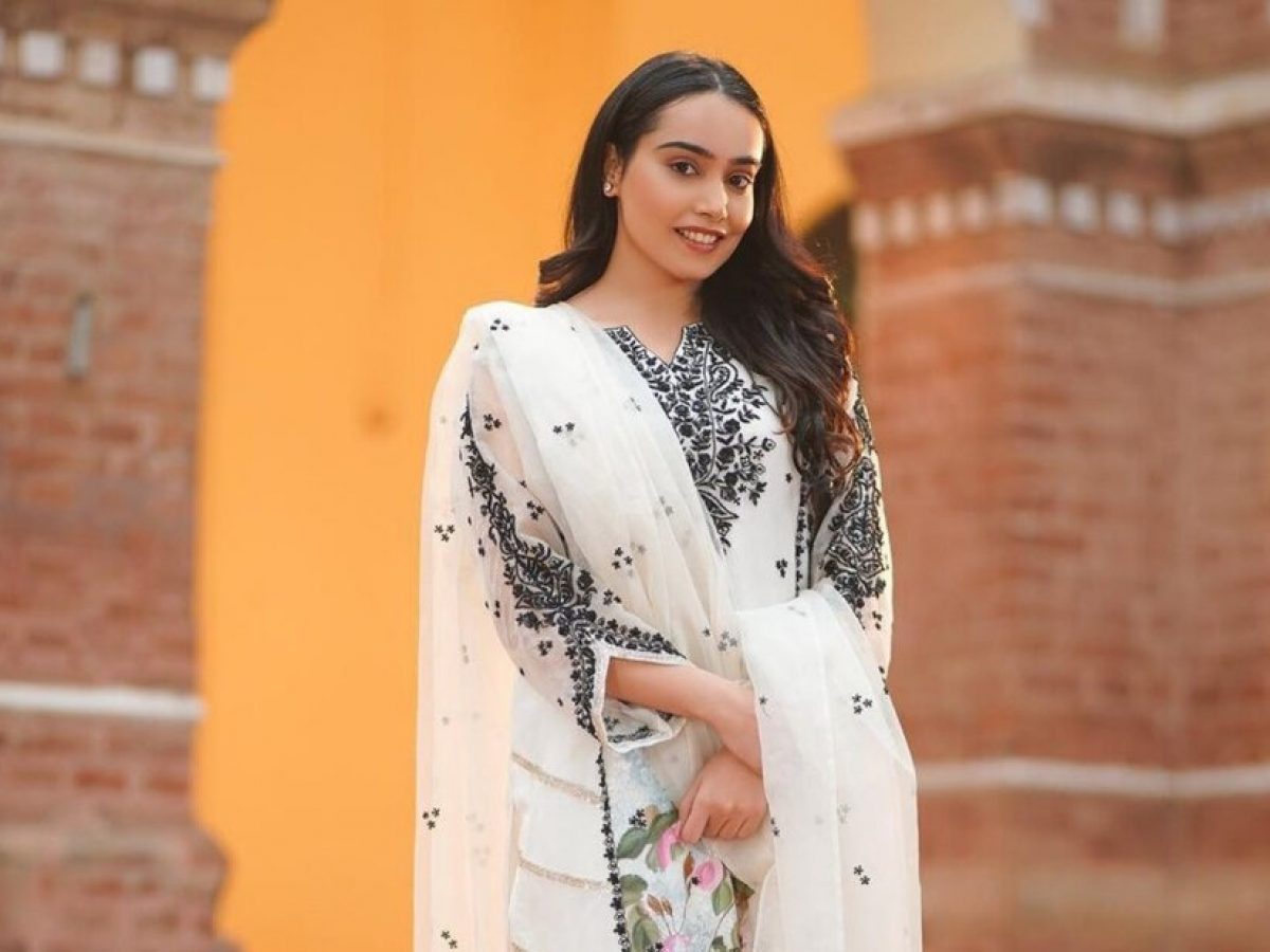 Barbie Maan biography