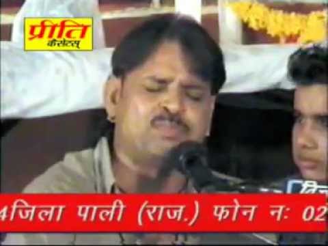 Ganpati Palan Mein Jhule Lyrics