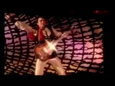 Lekar Hum Dewana Dil Lyrics in Hindi | लेकर हम दीवाना दिल लिरिक्स